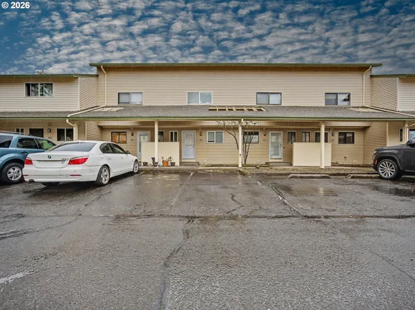 445 N Hayden Bay Dr, Portland, OR 97217