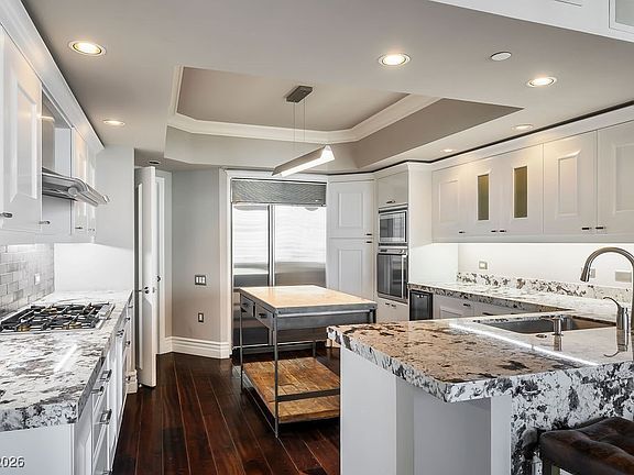 4th image of 2777 Paradise Rd Unit 1701