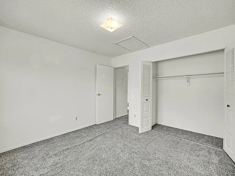 1051 Mazatlan Cir #D — Photo 25