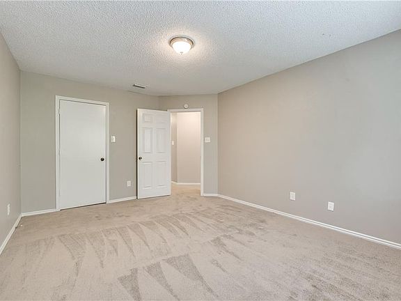 5th image of 125 Callender Dr