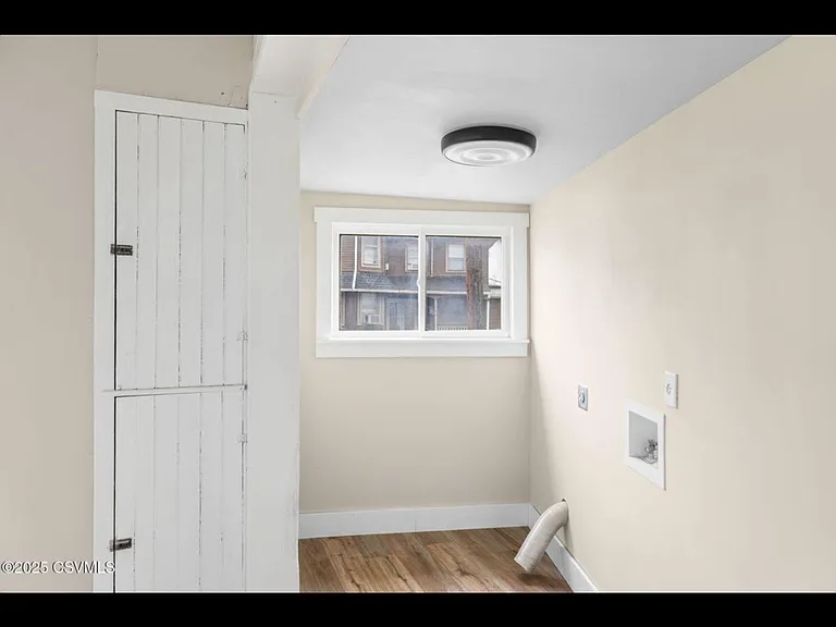 148 Bloom St — Photo 2