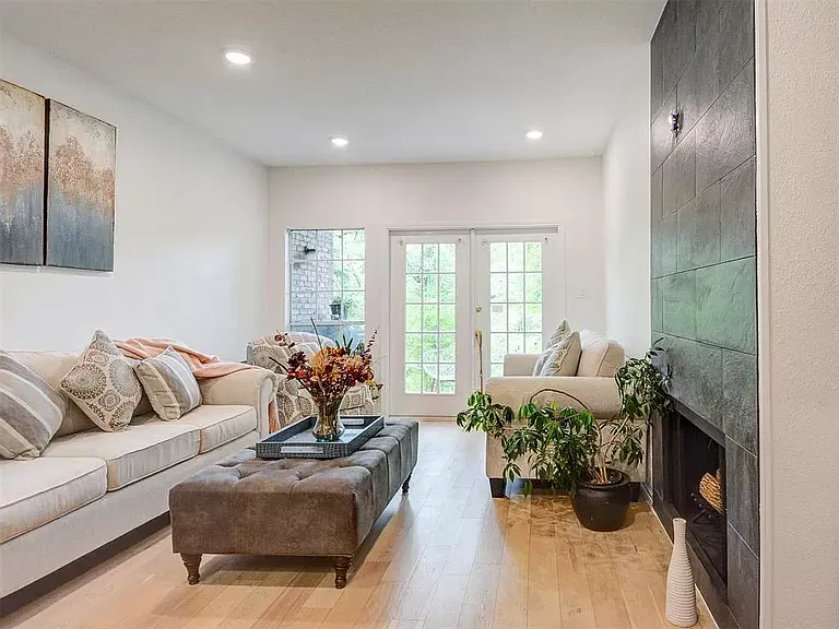 9801 Royal Ln #701 — Photo 2