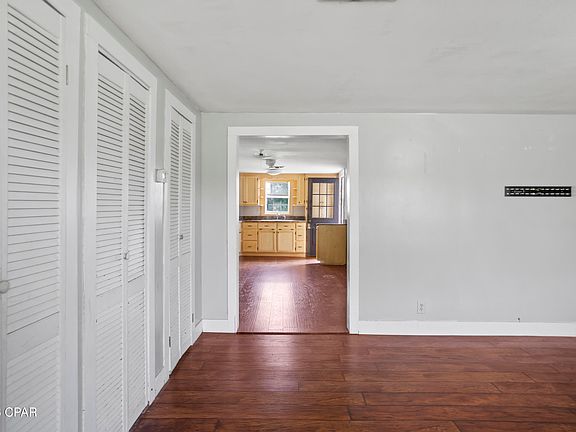 4th image of 19044 NE Elijah Morris Rd
