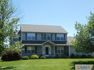 5 Bering Way, Somerset, NJ 08873
