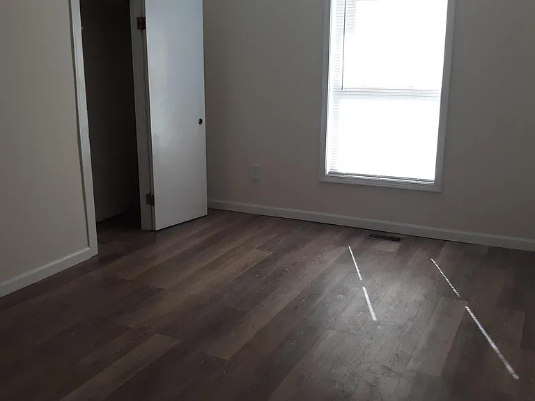 1321 Camden Ave — Photo 6