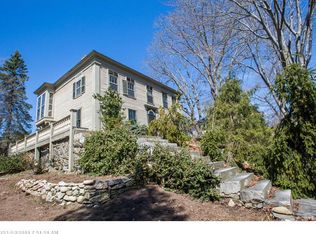 14 Green St, Topsham, ME 04086