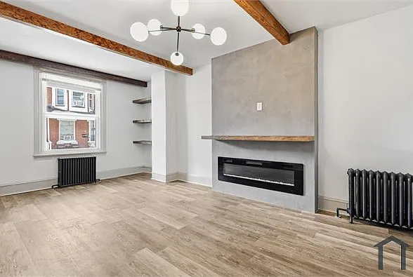 3 bed, $1,100 — Photo 2