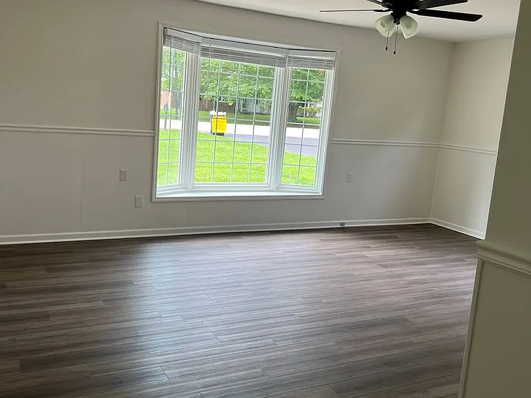 1424 Willow Way — Photo 3