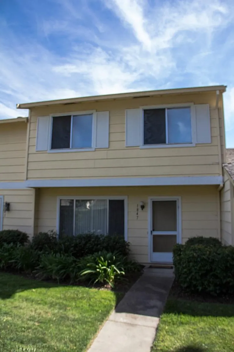 1847 Monterey Dr photo 1