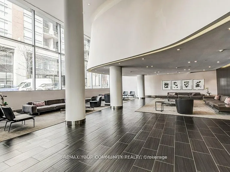 1815 Yonge St #602 — Photo 5