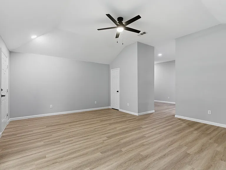 2051 Sunny Side Dr — Photo 12