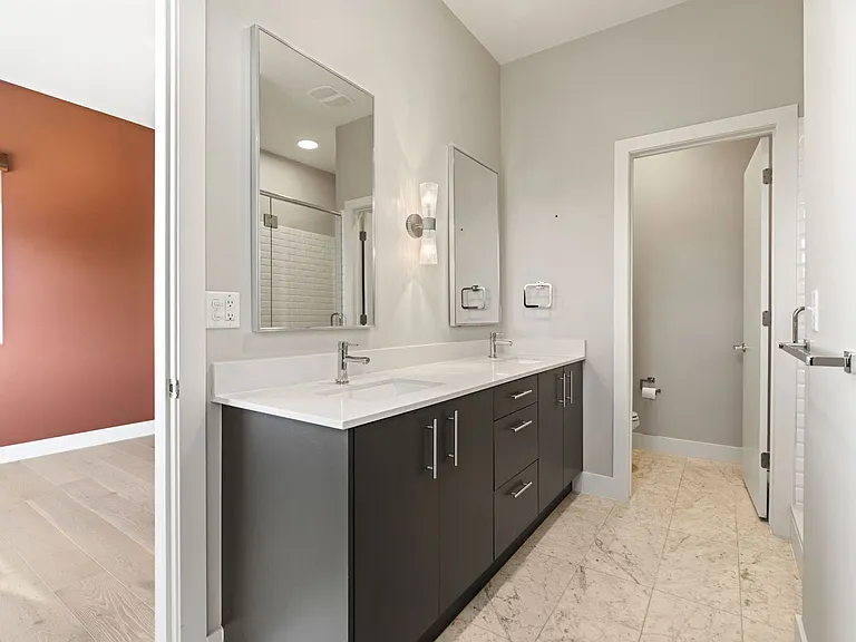 2525 Arapahoe St #301 — Photo 18