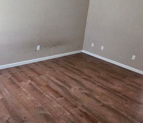 4th image of 604 N Stewart St #C