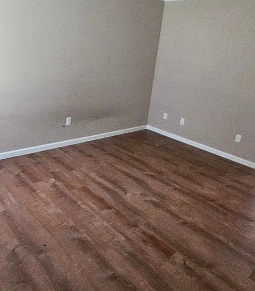 604 N Stewart St — Photo 4