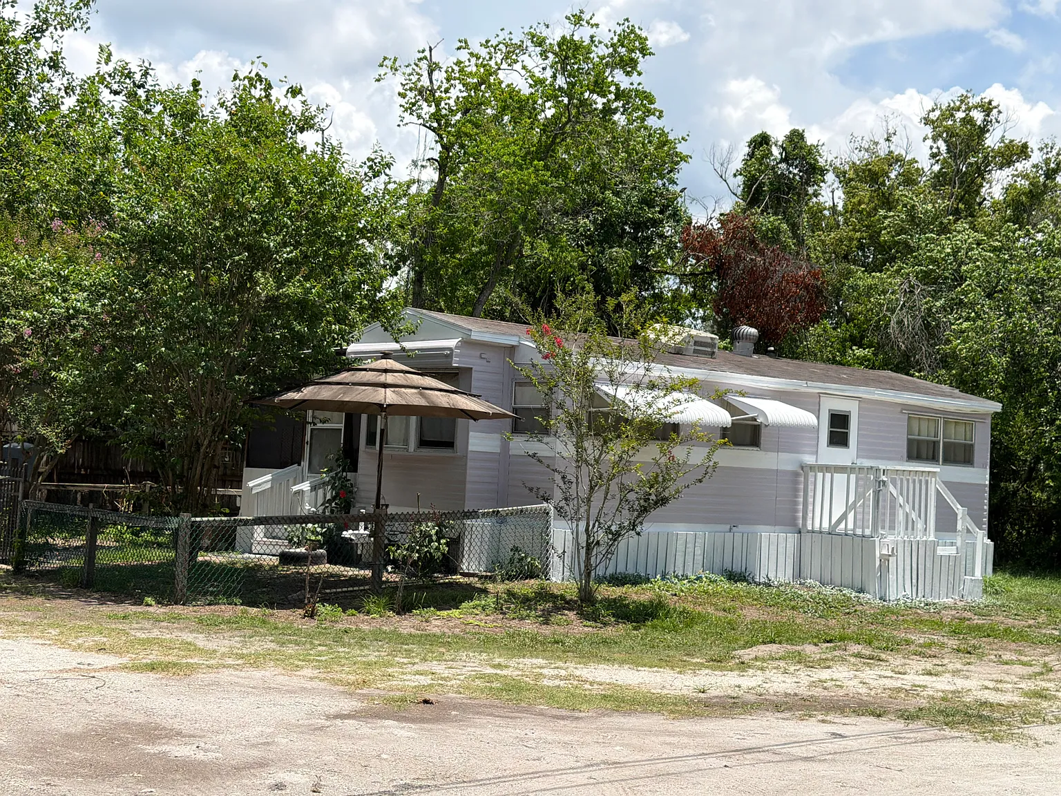 Kricket Ln, Tampa — Photo 1