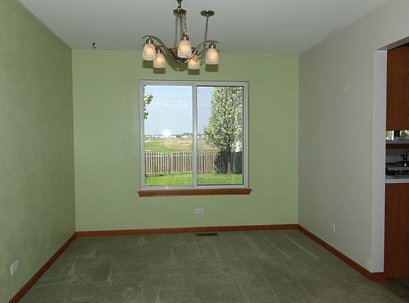 4th image of 9681 Longfield Dr
