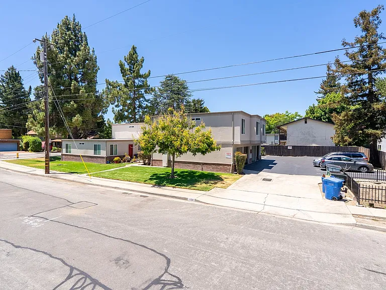 1100 Leff Street — Photo 28