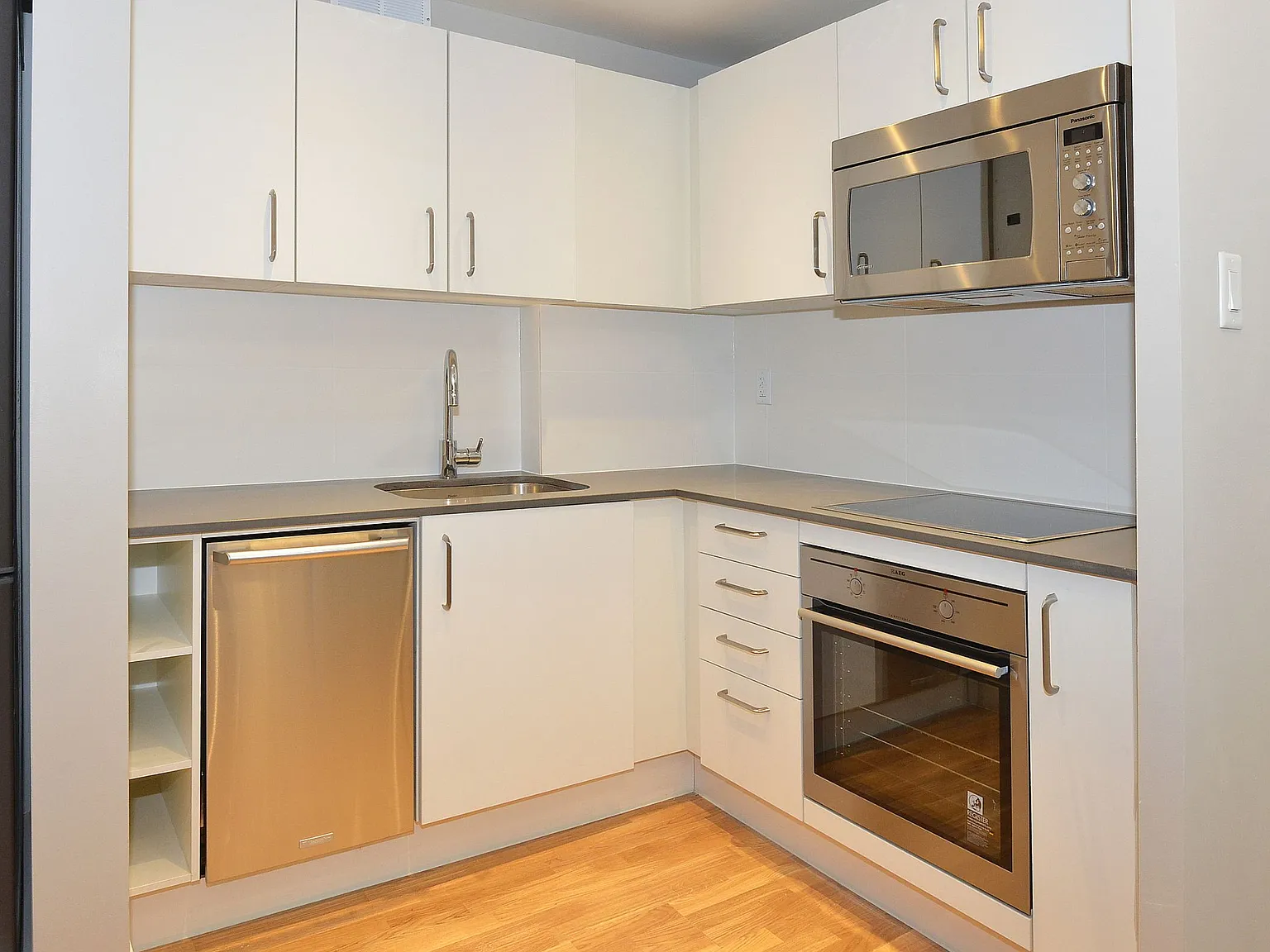 230 Oak Street — Photo 1