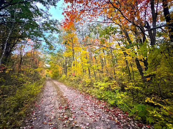 21 383rd St, Isle, MN 56342