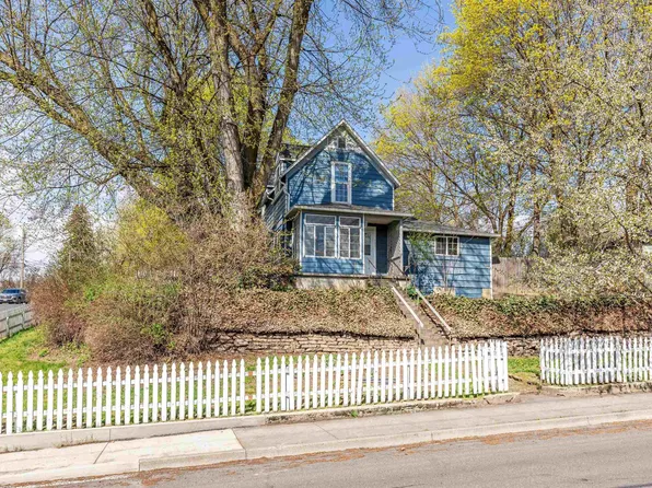 705 NW State St, Pullman, WA 99163