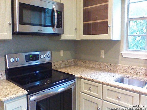 2nd image of 207 Grandview Pl APT 5