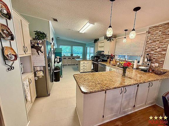 5th image of 419 Kingslake Dr