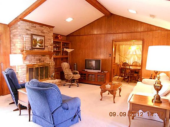 2nd image of 1912 Glen Hill Dr
