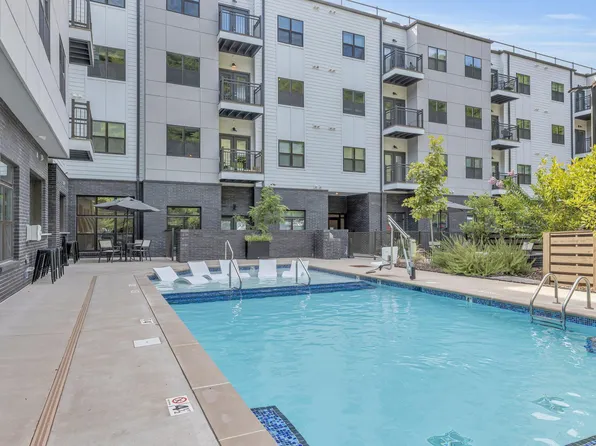 782 Riverfront Pkwy APT 211, Chattanooga, TN 37402