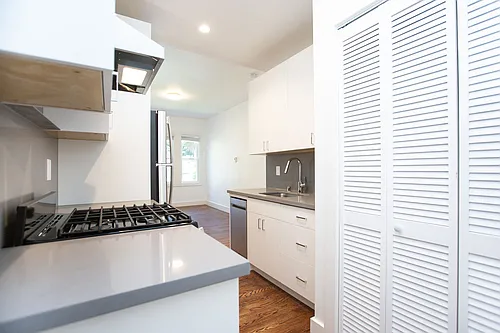 430 Scott Photo 1