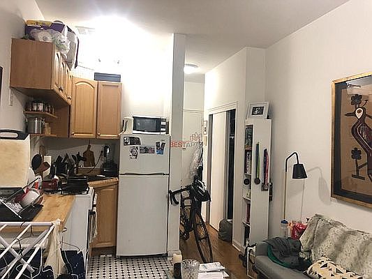 3rd image of 319 W 22nd St APT 4B