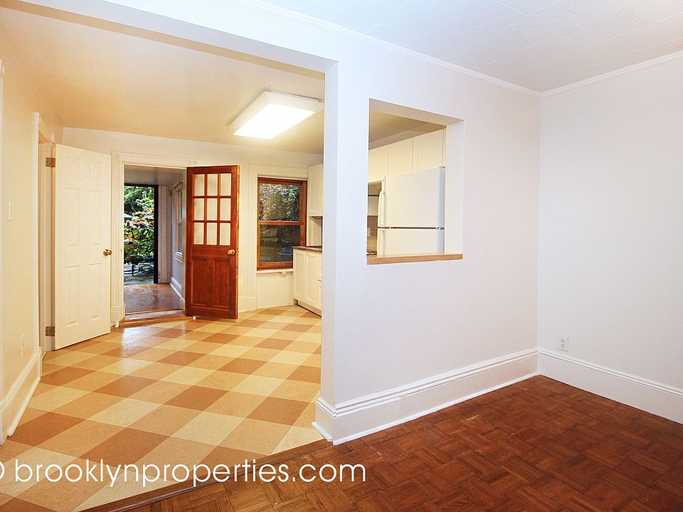 1st image of 389 16th St #1
