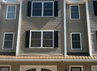 17 Townsend Dr, Dover, NH 03820