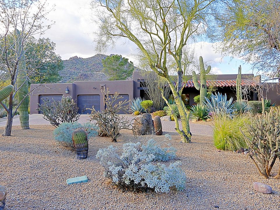 1st image of 2027 E Smoketree Dr