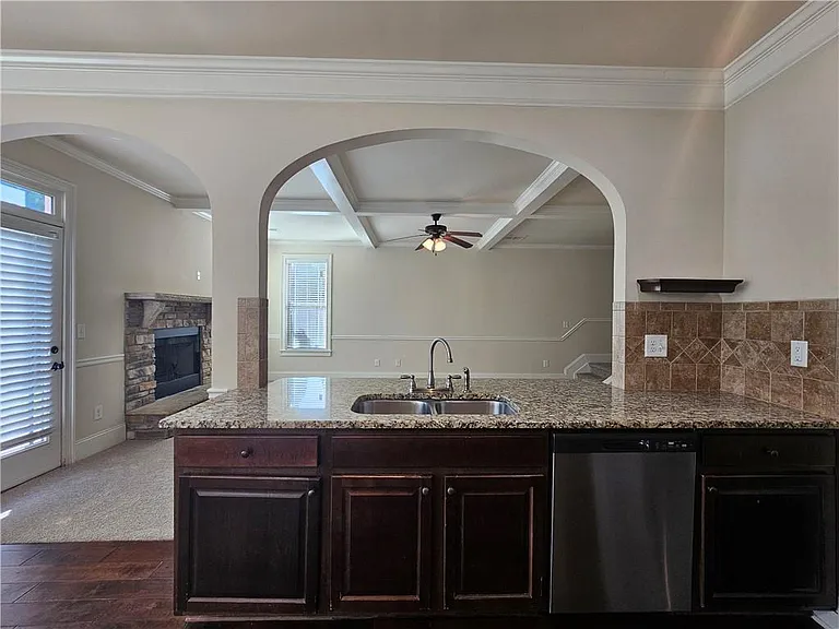1550 Horseshoe Creek Ln — Photo 14