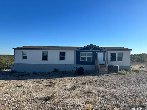 348 Remington, Eagle Pass, TX 78852
