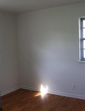 4th image of 2306 Sears Ct