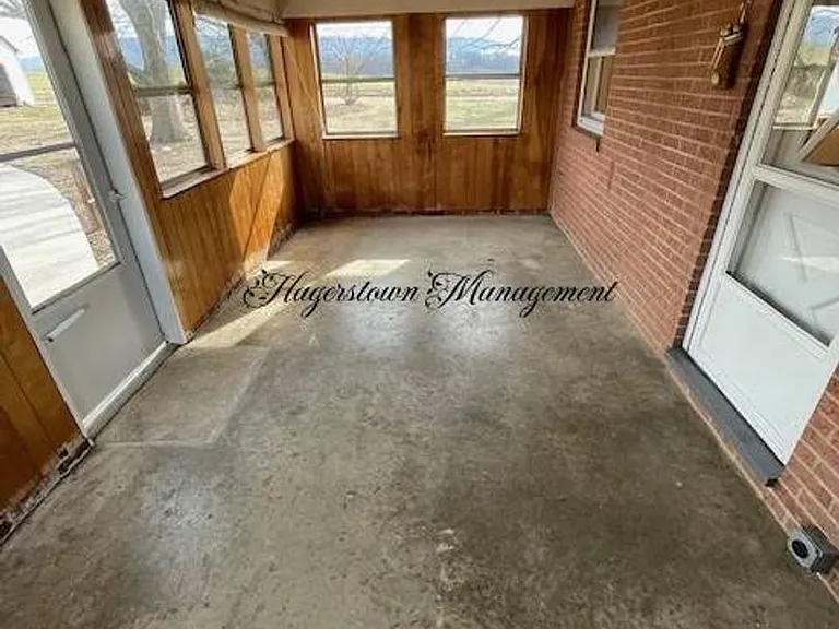 13720 Poplar Grove Rd — Photo 3