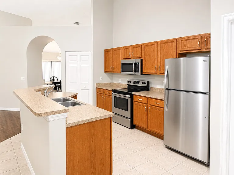 5272 Outlook Dr — Photo 2