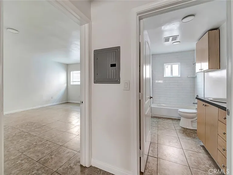 6735 Elmer Ave #9 — Photo 22