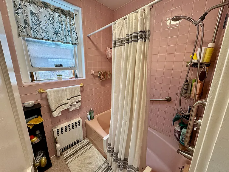104 Strathmore Rd #1 — Photo 16