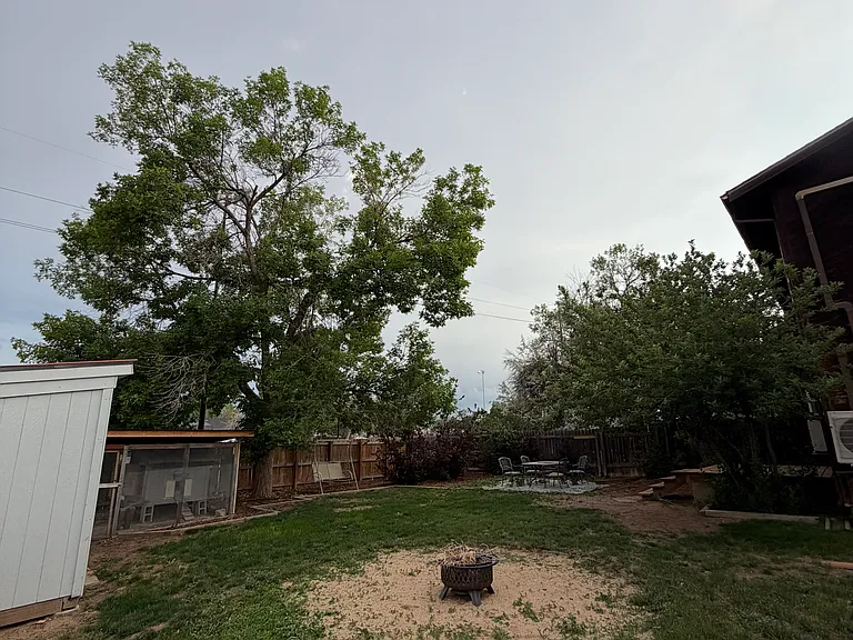 780 Excalibur St — Photo 5
