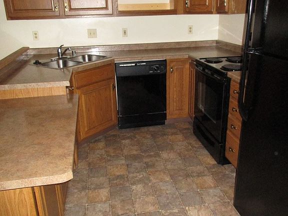2nd image of 403 Gillette St APT 205