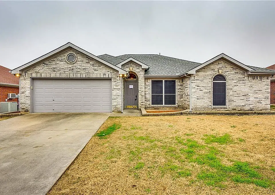 3 bed, 1710 sqft, $2,200 — Photo 1