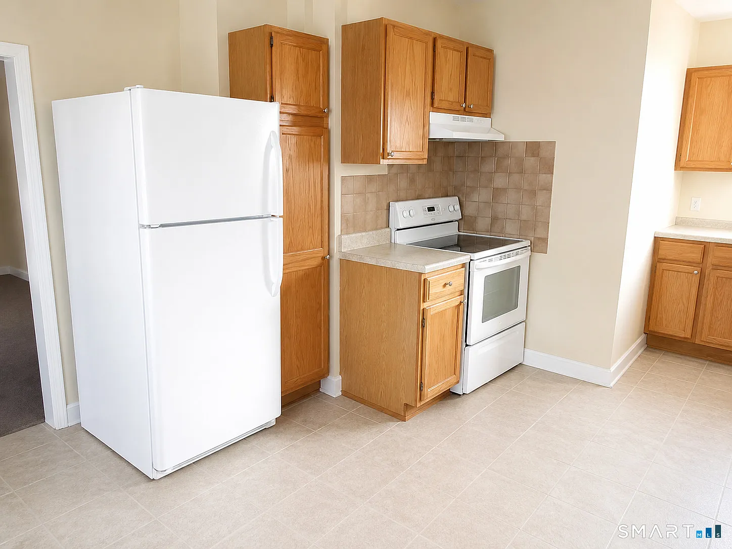 4 bed, 1.0 bath, 1892 sqft, $2,450 — Photo 3