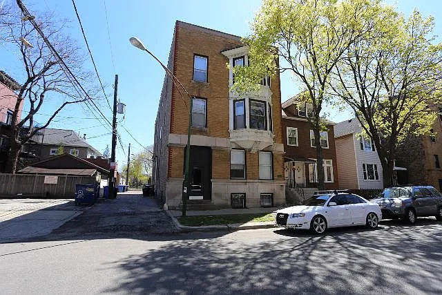 2545 N Seminary Ave #RG
