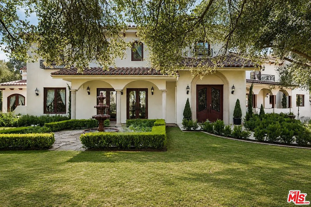 6 bed, 5.5 bath, 10411 sqft, $22,000 — Photo 3