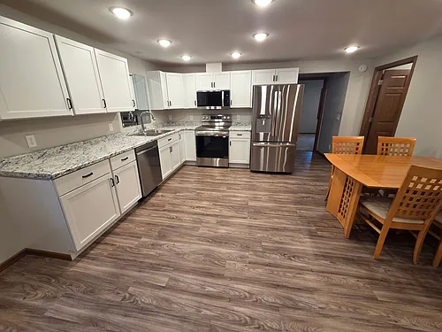 150 4th St Photo 1