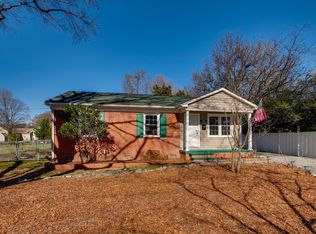 422 Cabarrus Ave, Mooresville, NC 28115