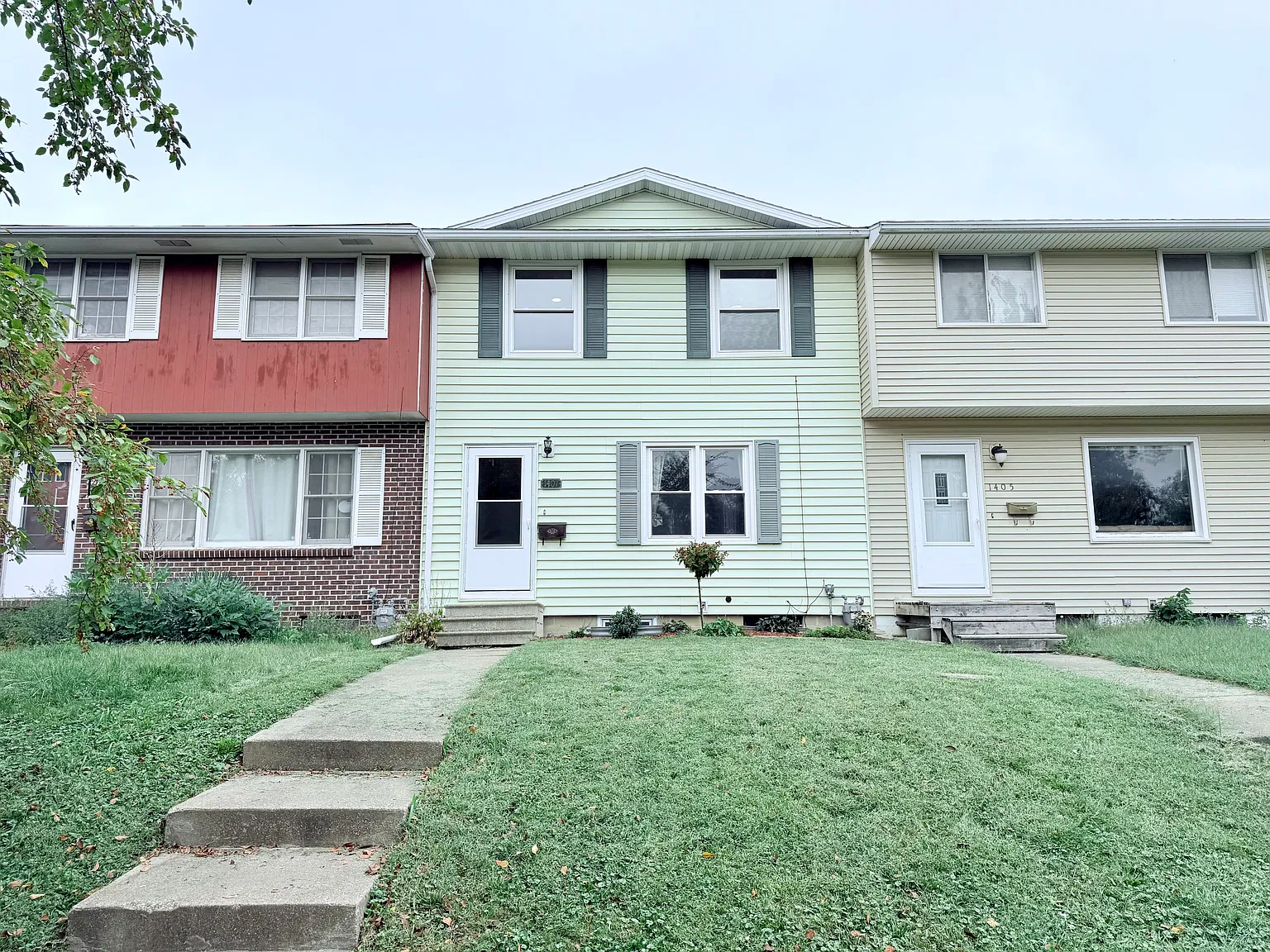 4 bed, 1.5 bath, 1502 sqft, $1,500 — Photo 1
