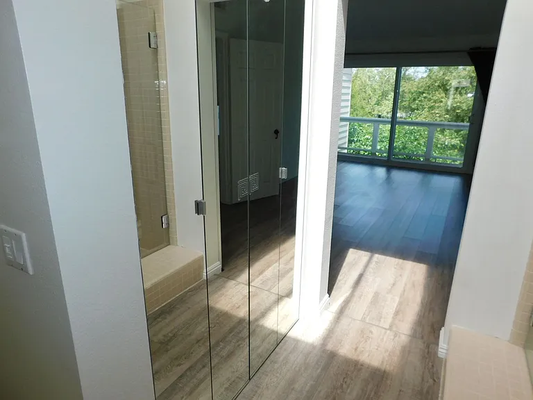 5 Lakefront — Photo 18